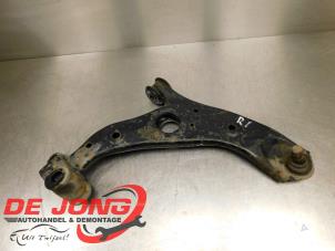 Gebruikte Triangel rechts-voor Mazda CX-5 I (KE,GH) 2.2 Skyactiv D 150 16V 4WD Prijs € 39,99 Margeregeling aangeboden door Autodemontagebedrijf de Jong