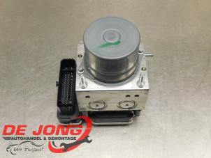 Begagnade ABS-pump Mercedes Citan (420.6) 1.5 110 CDI Pris € 181,49 Inklusive moms erbjuds av Autodemontagebedrijf de Jong