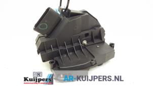 Gebruikte Slotmechaniek Portier 4Deurs links-achter Ford S-Max (WPC) 2.0 TDCi 210 16V Prijs € 25,00 Margeregeling aangeboden door Autorecycling Kuijpers