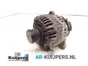 Gebruikte Dynamo Renault Grand Scénic II (JM) 1.5 dCi 105 Prijs € 25,00 Margeregeling aangeboden door Autorecycling Kuijpers