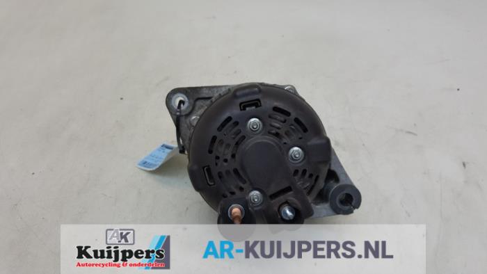 Dynamo från en Abarth 500/595/695 1.4 T-Jet 16V Esse Esse 2012