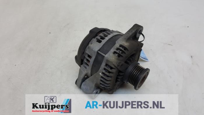 Dynamo från en Abarth 500/595/695 1.4 T-Jet 16V Esse Esse 2012