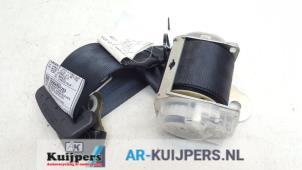 Gebruikte Veiligheidsgordel links-achter Toyota Yaris (P1) 1.0 16V VVT-i Prijs € 15,00 Margeregeling aangeboden door Autorecycling Kuijpers