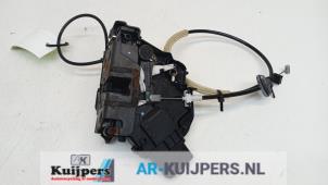 Używane Mechanizm blokady drzwi lewych przednich wersja 4-drzwiowa Ford Focus C-Max 1.8 16V Cena € 20,00 Procedura marży oferowane przez Autorecycling Kuijpers