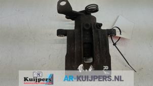 Używane Zacisk hamulcowy prawy tyl Alfa Romeo 156 (932) 1.8 Twin Spark 16V Cena € 20,00 Procedura marży oferowane przez Autorecycling Kuijpers