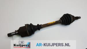Gebruikte Aandrijfas links-voor Ford StreetKa 1.6i Prijs € 35,00 Margeregeling aangeboden door Autorecycling Kuijpers