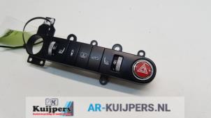 Gebruikte Stoelverwarmings Schakelaar Bentley Continental Flying Spur 6.0 Speed Prijs € 300,00 Margeregeling aangeboden door Autorecycling Kuijpers