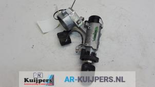Begagnade Tändningslås + nyckel Chevrolet Aveo (300) 1.3 D 16V Pris € 35,00 Marginaltabell erbjuds av Autorecycling Kuijpers