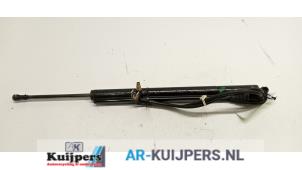 Begagnade Gasfjäder, höger bak Opel Insignia Sports Tourer 2.0 Turbo 16V Bio-Ethanol E85 4x4 Pris € 175,00 Marginaltabell erbjuds av Autorecycling Kuijpers