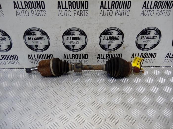 Drivaxel, vänster fram från en MINI Mini (R56) 1.6 16V Cooper S 2008