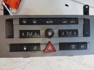 Gebruikte Chaufage Bedieningspaneel Peugeot 407 Prijs € 10,00 Margeregeling aangeboden door Autodemontagebedrijf Smit