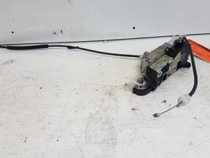 Gebruikte Portierslot Mechaniek 4Deurs links-voor Peugeot 407 Prijs € 35,00 Margeregeling aangeboden door Autodemontagebedrijf Smit