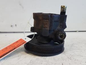 Begagnade Servostyrningspump Renault Clio II (BB/CB) 1.4 16V Si Pris € 35,00 Marginaltabell erbjuds av Autodemontagebedrijf Smit