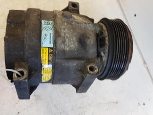 Begagnade Luftkonditioneringspump Renault Laguna II Grandtour (KG) 2.2 dCi 150 16V Pris € 65,00 Marginaltabell erbjuds av Autodemontagebedrijf Smit