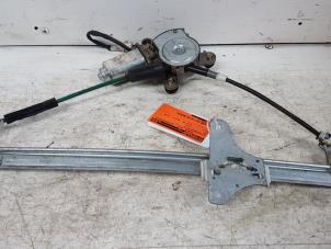 Begagnade Fönstermekanism, 2-dörrars, höger fram Opel Agila Pris € 40,00 Marginaltabell erbjuds av Autodemontagebedrijf Smit