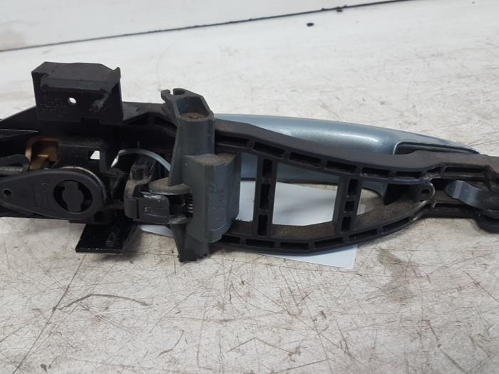 Portiergreep 4Deurs links-voor van een Ford C-Max 2004