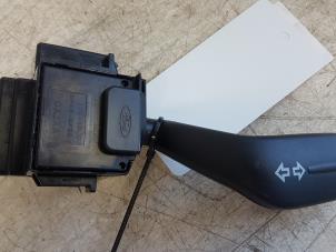 Gebruikte Richtingaanwijzer Schakelaar Ford Transit Prijs € 10,00 Margeregeling aangeboden door Autodemontagebedrijf Smit