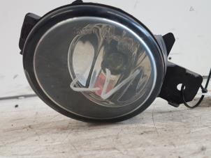 Gebruikte Mistlamp links-voor Renault Clio Prijs € 10,00 Margeregeling aangeboden door Autodemontagebedrijf Smit