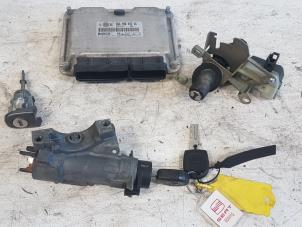 Begagnade Tändningslås + dator Seat Toledo (1M2) 2.3 V5 Sport Pris € 175,00 Marginaltabell erbjuds av Autodemontagebedrijf Smit