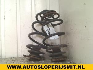 Gebruikte Veerschroef voor Opel Astra G (F08/48) 1.6 16V Prijs op aanvraag aangeboden door Autodemontagebedrijf Smit