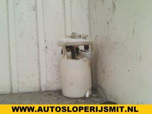 Begagnade Mekanisk bränslepump Renault Twingo (C06) 1.2 Pris på förfrågan erbjuds av Autodemontagebedrijf Smit