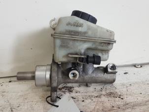 Gebruikte Hoofdremcilinder Opel Astra H GTC (L08) 1.4 16V Twinport Prijs € 10,00 Margeregeling aangeboden door Autodemontagebedrijf Smit