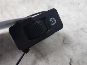 Begagnade Brytare, AIH strålkastare BMW 5 serie Touring (E39) 530d 24V Pris € 10,00 Marginaltabell erbjuds av Autodemontagebedrijf Smit