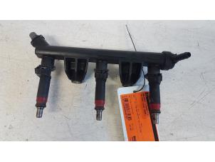 Begagnade Bränsleinsprutningsmunstycke Volkswagen Fox (5Z) Pris € 100,00 Marginaltabell erbjuds av Autodemontagebedrijf Smit