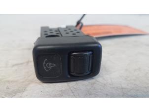 Begagnade Dimmer, förarkabin Mazda MX-3 Pris € 15,00 Marginaltabell erbjuds av Autodemontagebedrijf Smit