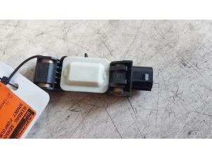 Gebruikte Airbag Sensor Smart Forfour (454) 1.0 12V Prijs € 15,00 Margeregeling aangeboden door Autodemontagebedrijf Smit