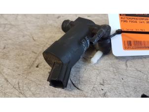 Begagnade Pump, bakrutespolare Ford Focus 2 Wagon 1.6 16V Pris € 15,00 Marginaltabell erbjuds av Autodemontagebedrijf Smit