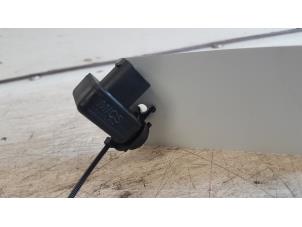 Begagnade Innetemperatursensor Volvo C30 (EK/MK) 1.6 D 16V Pris € 20,00 Marginaltabell erbjuds av Autodemontagebedrijf Smit