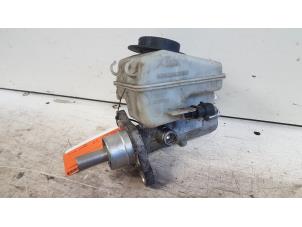 Gebruikte Hoofdremcilinder Opel Astra H GTC (L08) 1.6 16V Twinport Prijs € 20,00 Margeregeling aangeboden door Autodemontagebedrijf Smit