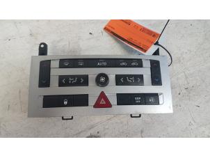Gebruikte Chaufage Bedieningspaneel Peugeot 407 (6D) 2.2 16V Prijs € 10,00 Margeregeling aangeboden door Autodemontagebedrijf Smit