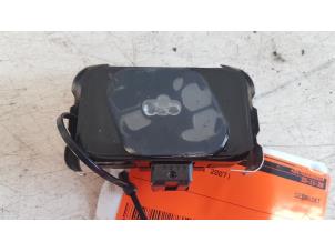 Gebruikte Sensor regen Peugeot 407 (6D) 2.2 16V Prijs € 20,00 Margeregeling aangeboden door Autodemontagebedrijf Smit