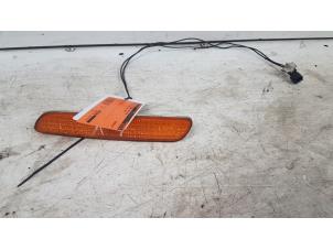 Gebruikte Bumper Reflector links-voor Volvo V40 (VW) 1.8 16V Prijs € 5,00 Margeregeling aangeboden door Autodemontagebedrijf Smit