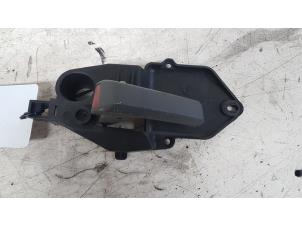 Gebruikte Portiergreep 4Deurs links-achter Fiat Panda (169) 1.1 Fire Prijs € 5,00 Margeregeling aangeboden door Autodemontagebedrijf Smit