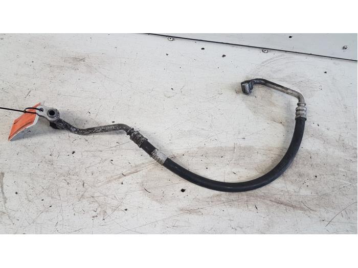 Luftkonditioneringsledning från en Mitsubishi Colt (Z2/Z3) 1.3 16V 2004