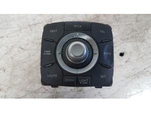 Gebruikte Regelunit Multi Media Renault Laguna II (BG) 2.0 16V Prijs € 30,00 Margeregeling aangeboden door Autodemontagebedrijf Smit