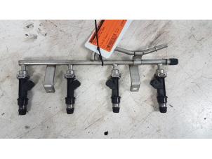 Gebruikte Verstuiver brug Opel Astra H SW (L35) 1.6 16V Twinport Prijs € 20,00 Margeregeling aangeboden door Autodemontagebedrijf Smit