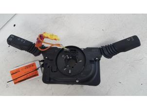 Gebruikte Combischakelaar Stuurkolom Opel Astra H (L48) 1.6 16V Twinport Prijs € 40,00 Margeregeling aangeboden door Autodemontagebedrijf Smit