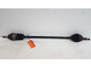 Gebruikte Steekas rechts-voor Opel Astra H (L48) 1.6 16V Twinport Prijs € 10,00 Margeregeling aangeboden door Autodemontagebedrijf Smit