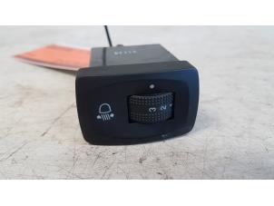 Begagnade Brytare, AIH strålkastare Hyundai H-1/H-200 2.5 Tdi Pris € 10,00 Marginaltabell erbjuds av Autodemontagebedrijf Smit