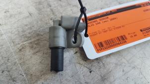 Begagnade Kamaxelsensor Volvo S40 (MS) 2.0 D 16V Pris € 15,00 Marginaltabell erbjuds av Autodemontagebedrijf Smit