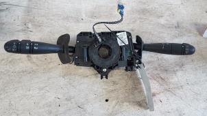 Gebruikte Combischakelaar Stuurkolom Dacia Sandero I (BS) 1.2 16V Bifuel Prijs € 35,00 Margeregeling aangeboden door Autodemontagebedrijf Smit