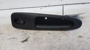 Begagnade Brytare, eldrivna fönster Alfa Romeo 166 Pris € 30,00 Marginaltabell erbjuds av Autodemontagebedrijf Smit