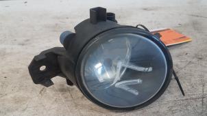 Gebruikte Mistlamp links-voor Renault Clio III (BR/CR) 1.6 16V Prijs € 10,00 Margeregeling aangeboden door Autodemontagebedrijf Smit