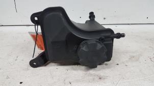Gebruikte Expansievat BMW 1 serie (E87/87N) 118d 16V Prijs € 10,00 Margeregeling aangeboden door Autodemontagebedrijf Smit