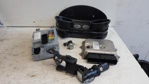 Używane Stacyjka + sterownik Fiat Punto Evo (199) 1.3 JTD Multijet 85 16V Euro 5 Cena € 90,00 Procedura marży oferowane przez Autodemontagebedrijf Smit