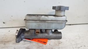 Begagnade Huvudcylinder Hyundai Matrix 1.6 16V Pris € 30,00 Marginaltabell erbjuds av Autodemontagebedrijf Smit